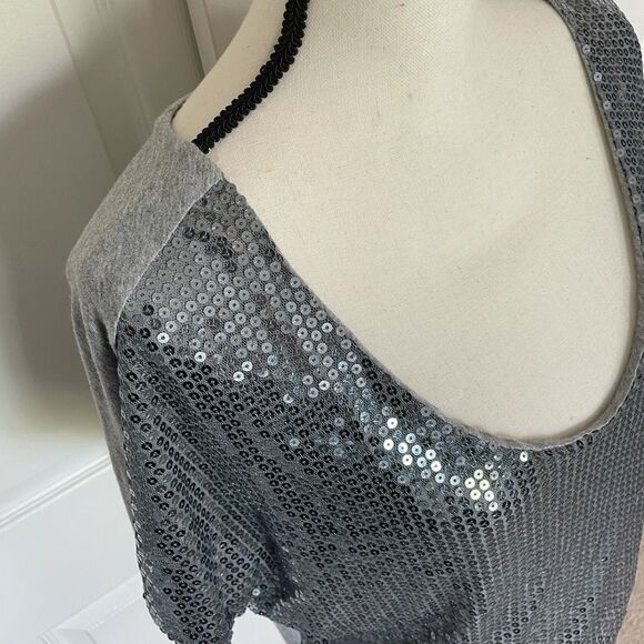 Brandy Melville Boxy Crop Sequin t-shirt, O/S - Picture 8 of 14
